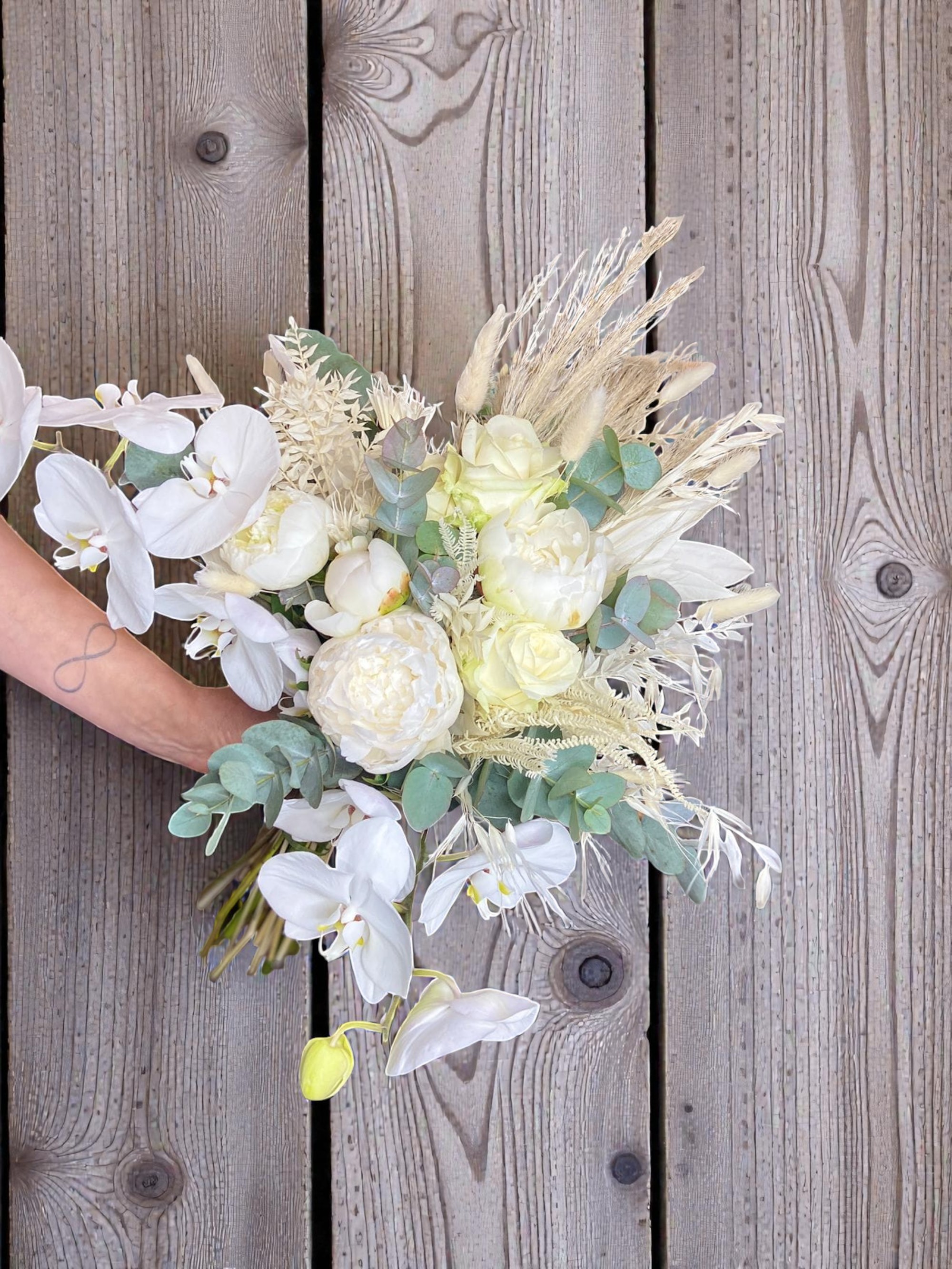 Romantischer Hauch — Pastellmix mit zarten Blüten